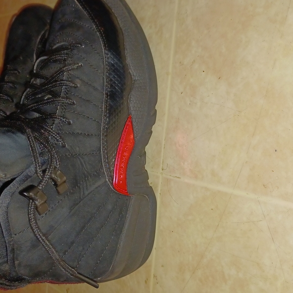 Jordan 12s jumpman - Picture 4 of 7